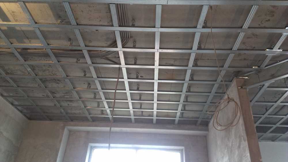 КНАУФ П 22 фото технология монтажа подвесного каркаса на потолок